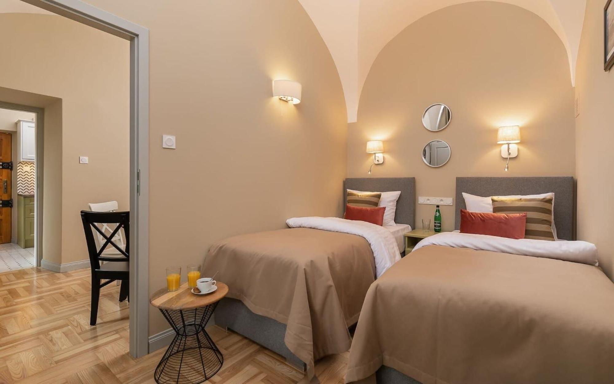 Rent Like Home - Krakowskie Przedmiescie 12 Warszawa Exteriör bild